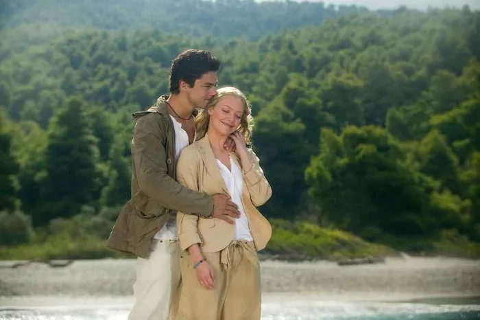 Cómo las películas románticas modernas distorsionan las expectativas del dating online