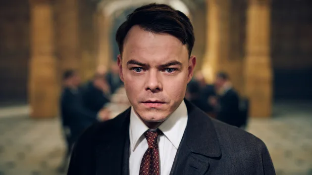 Charlie Heaton interpretará a Charles Shelby en la nueva serie secuela de Peaky Blinders