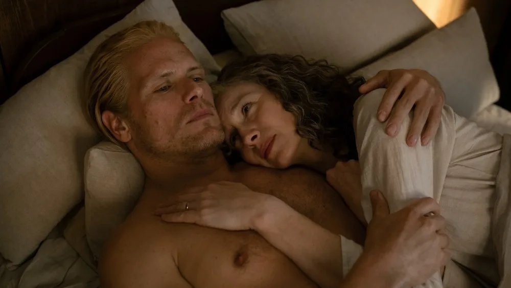 El final de “Outlander” deja abiertas las dudas sobre el destino de Jamie y Claire