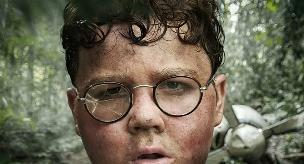 El señor de las moscas”: miniserie psicológica que redefine el clásico en Netflix