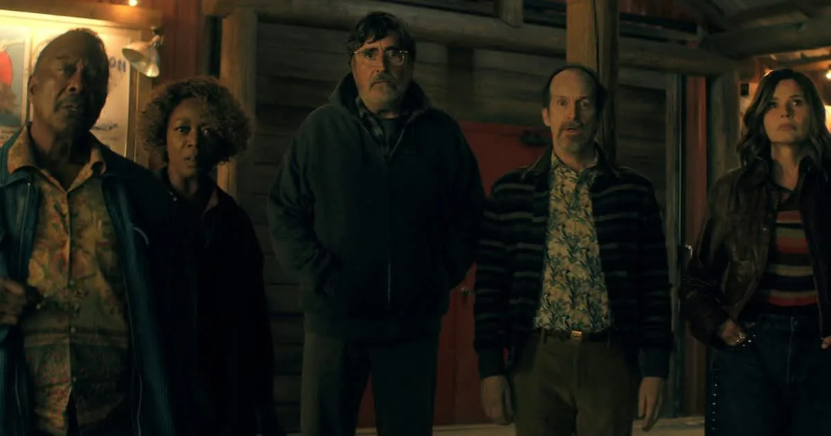 Los creadores de «The Boroughs» revelan sus planes para tres temporadas de misterio y ciencia ficción