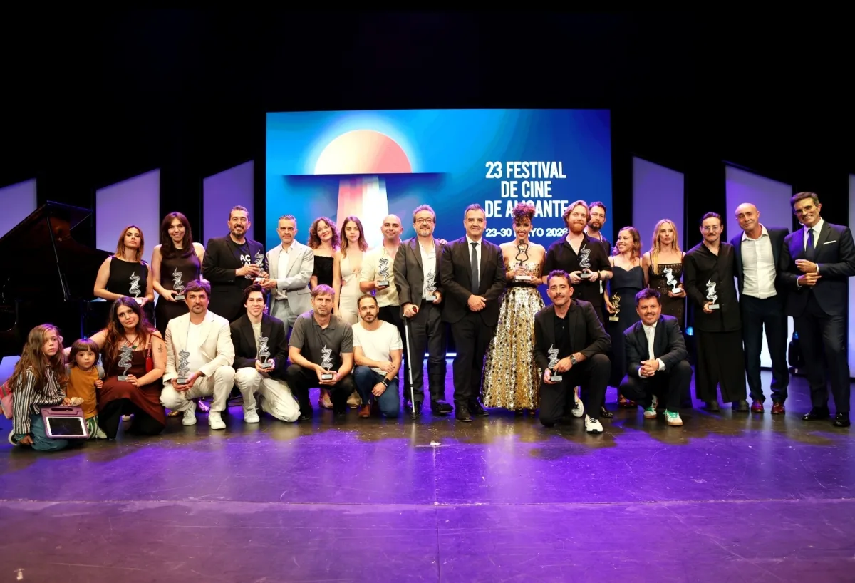 Que vienen los perros’ gana la Tesela de Oro en el Festival Internacional de Cine de Alicante