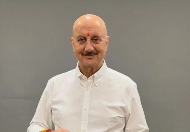Anupam Kher regresa al cine bengalí tras más de dos décadas con nuevo proyecto