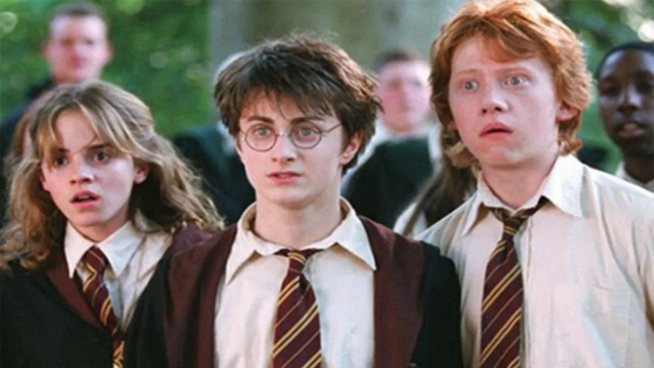 Daniel Radcliffe comenta el avance de la nueva serie de Harry Potter tras conversar con John Lithgow
