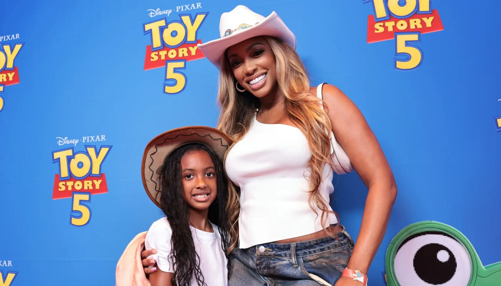 Familias negras brillan en las primeras proyecciones de Toy Story 5 en Estados Unidos