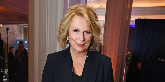 Jennifer Saunders y otras estrellas británicas se suman a la sexta temporada de "Only Murders in the Building