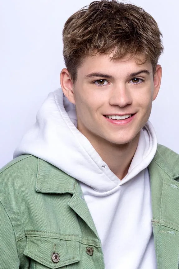 Preston Oliver: ascenso y versatilidad de un joven actor en la televisión estadounidense